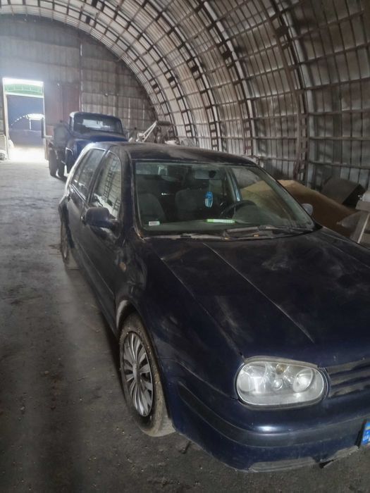 Продам Golf Volkswagen 1999 року не розстаможенний, на ходу