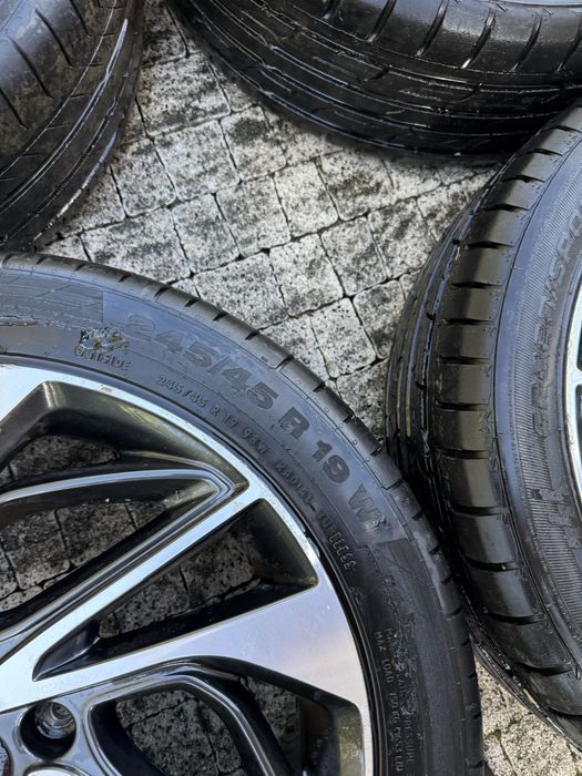 Hyundai Tucson 3  Alufelgi 19 kola opony 245/45 r19