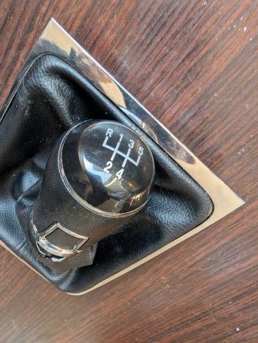 Gałka mieszek zmiany biegów TDI 5 biegów VW Passat B6