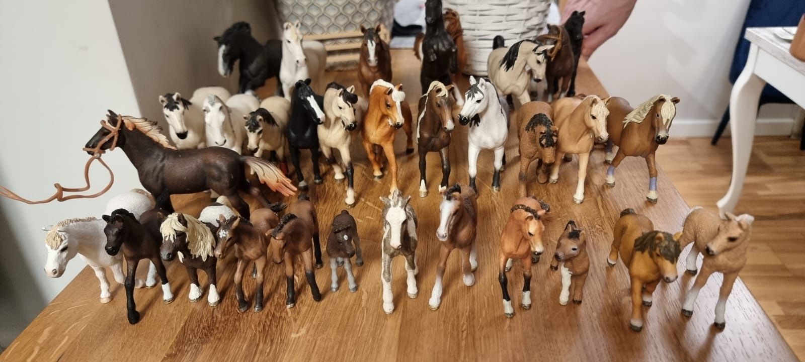 Koń, Konie schleich. Mały: 12zł, średni: 15zł, duży: 20zł. Smyk