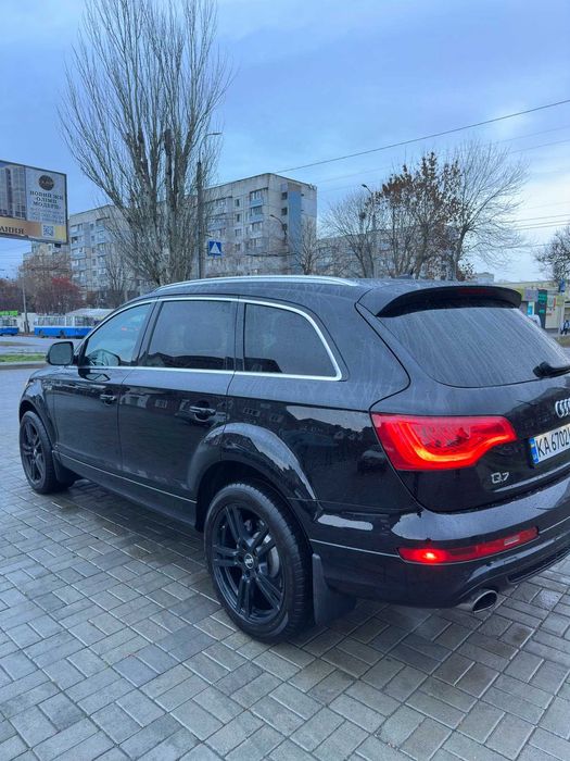 Audi Q7 Quattro  S-line Supercharged 2015 року 3.0 TFSI  (333к.с.)
