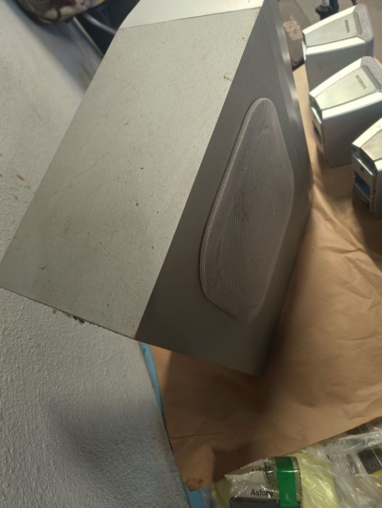 Głosniki i subwoofer do kina domowego Thomson DPL909VD