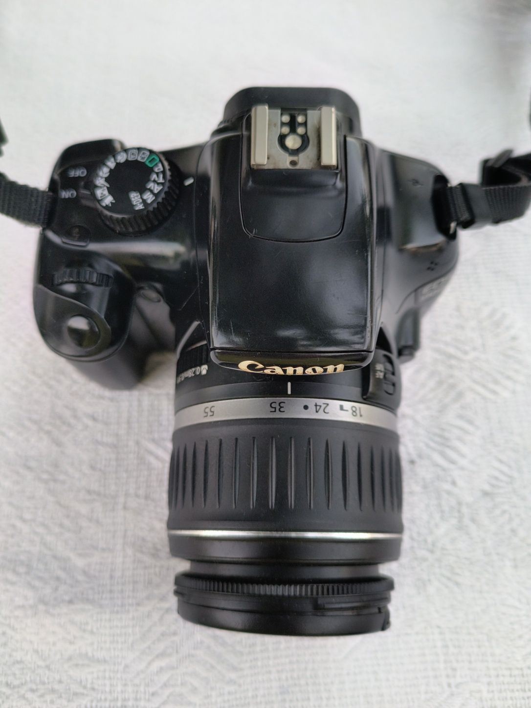Máquina fotográfica Canon 1100D/T3 +lente 18-55 +cartão SD 16gb
