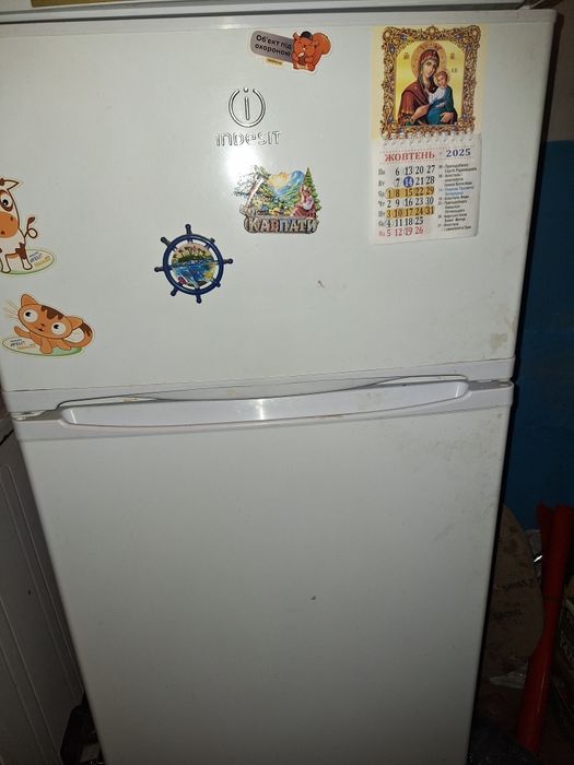 Продам холодильник