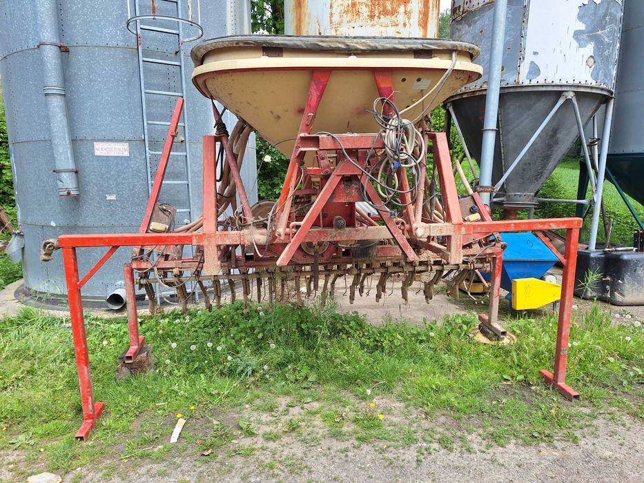 Agregat uprawowo siewny Pneumatyczny 3m
