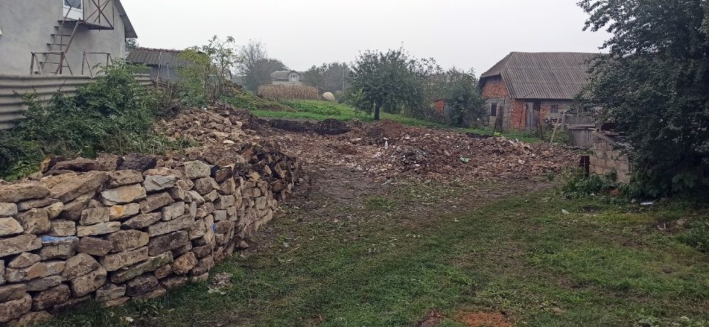 Земельна ділянка в с. Дзвиняч, Заліщицький район ,Тернопільська обл.