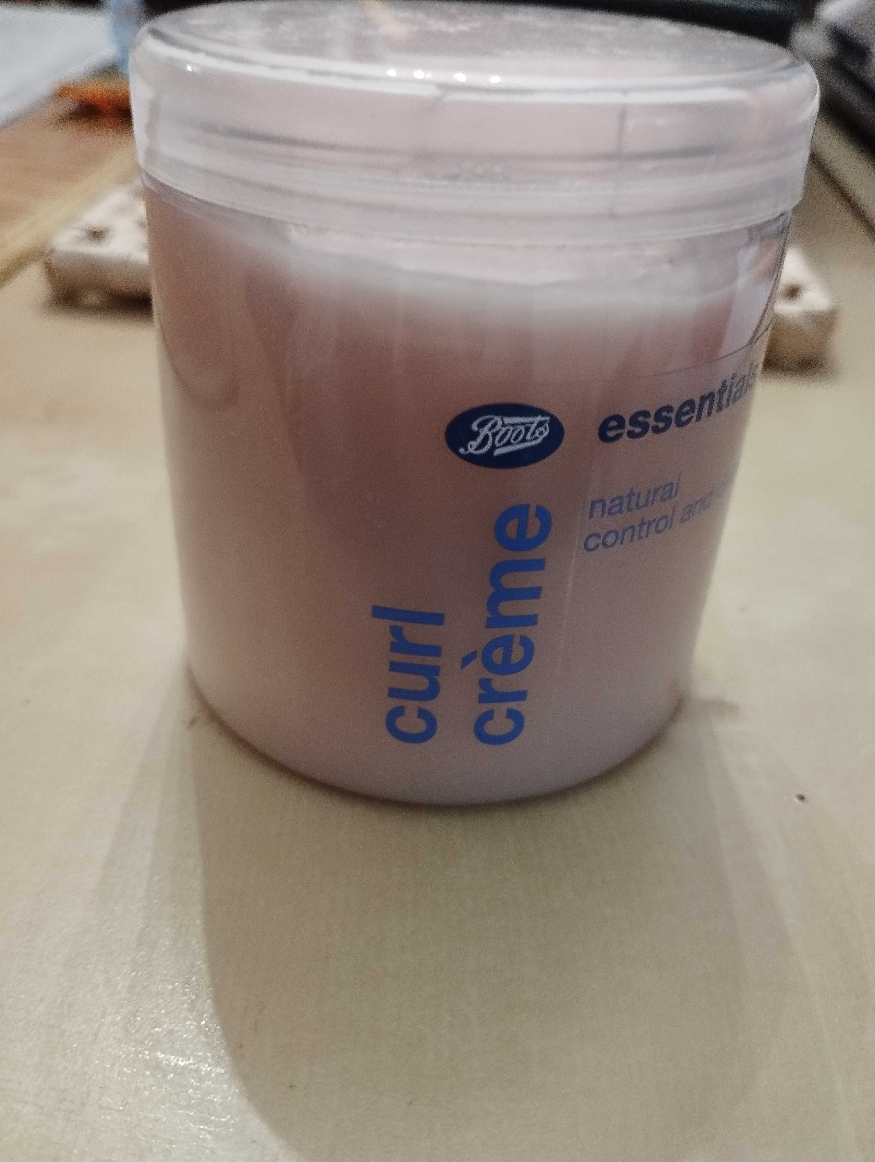 Boots essentials curl creme do włosów