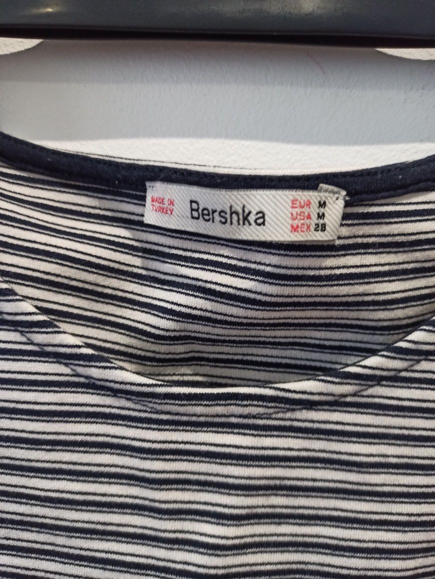 Sukienka biało granatowa Bershka M