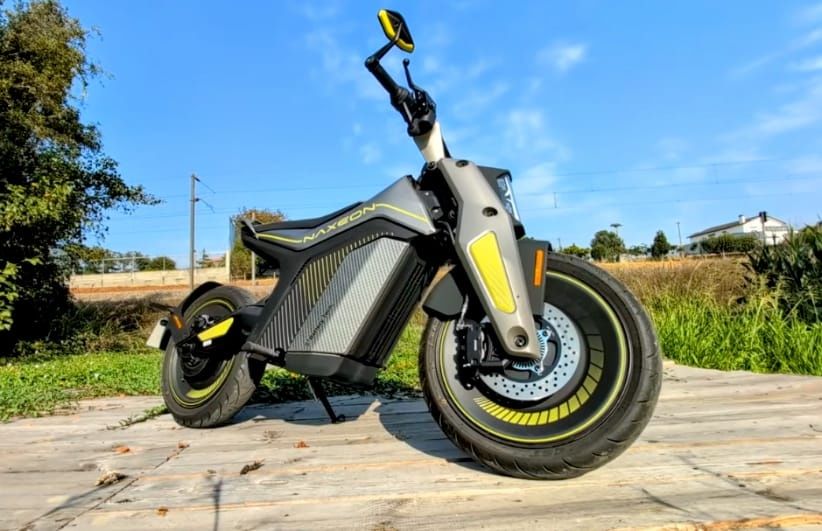 Moto elétrica NAXEON I AM PRO