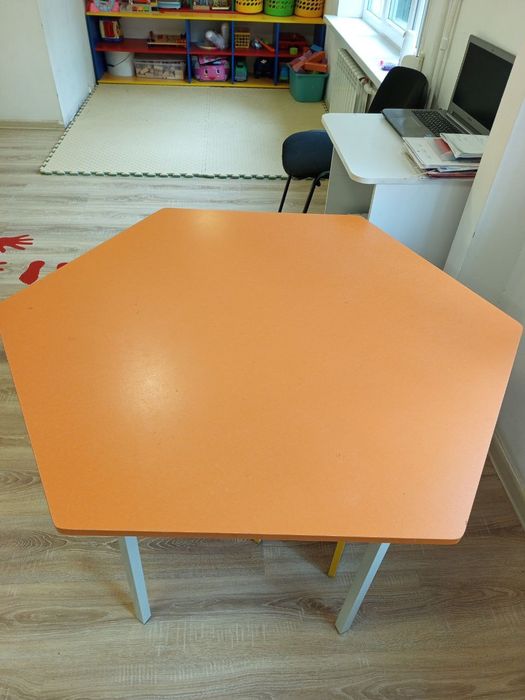 Стіл шестикутник 2 штуки