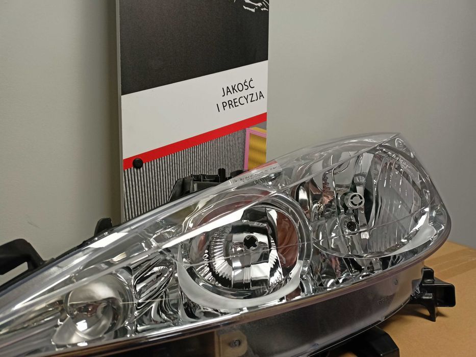 Peugeot 207 06- Lampa/Reflektor przód lewy /H7+H1