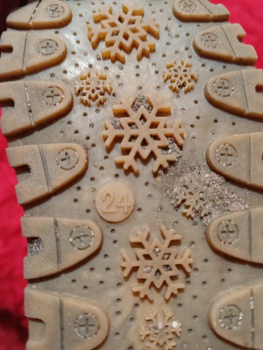 Zimowe buciki dla dziewczynki