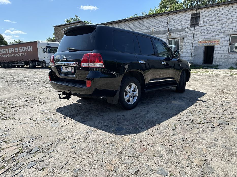 Toyota Land Cruiser 200