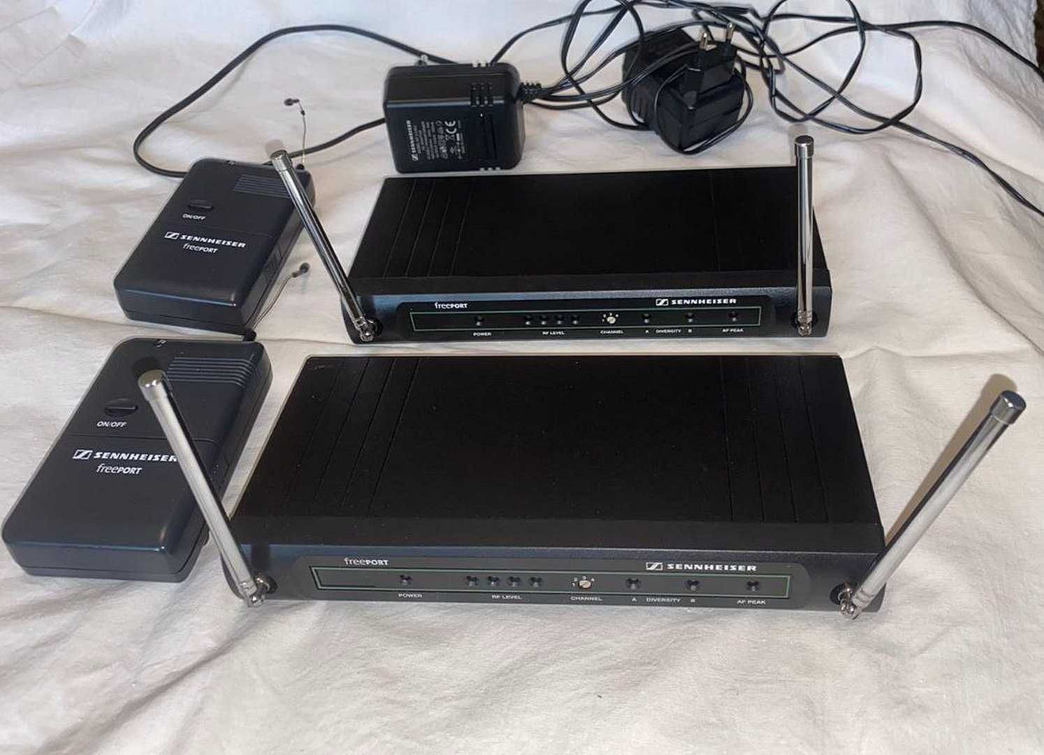 Радио-база SENNHEISER EM 1 C 2000грн