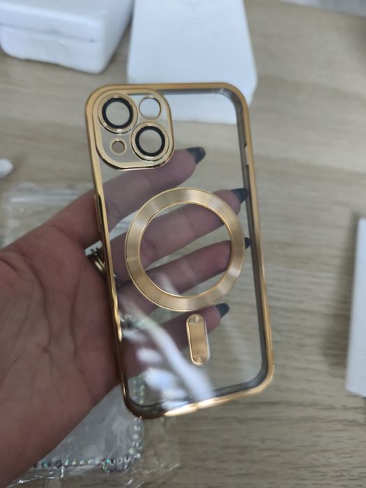 Nowe etui do iPhona 13. Cena za 3szt.