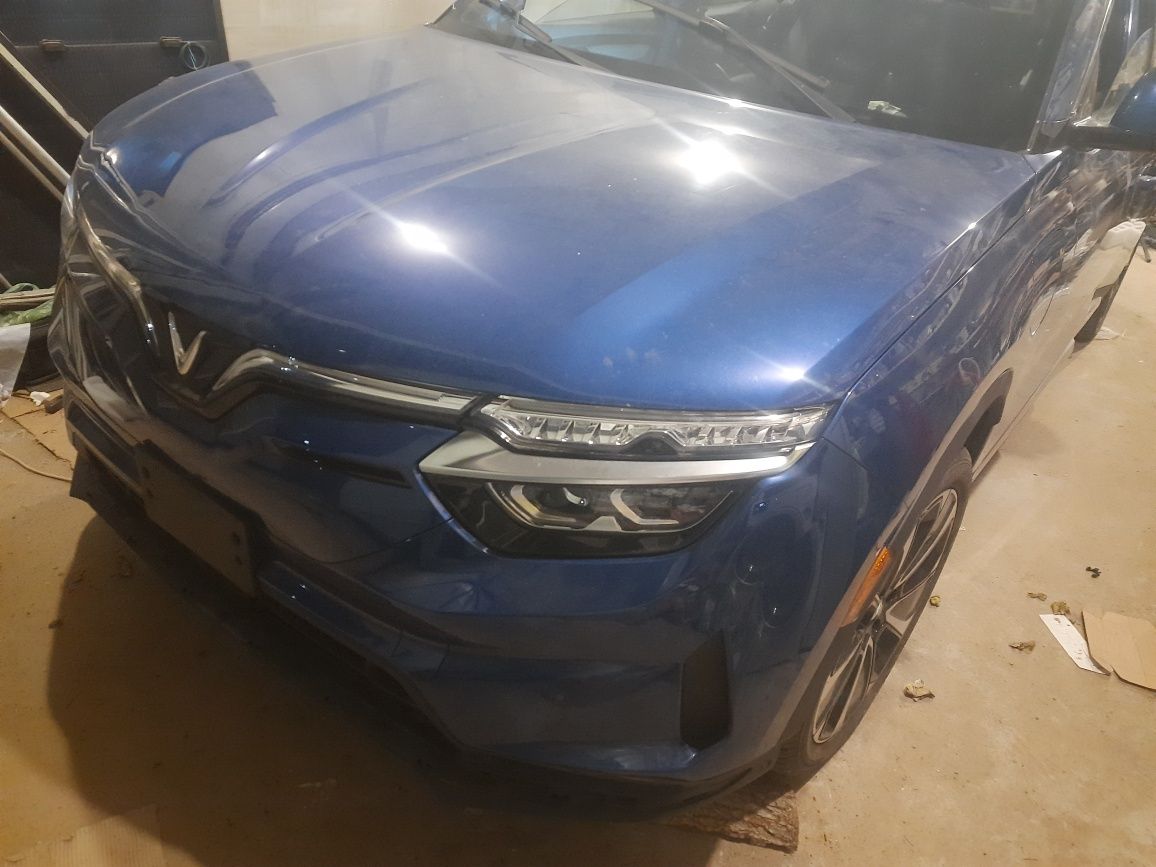 Vinfast VF8 автозапчастини розборка