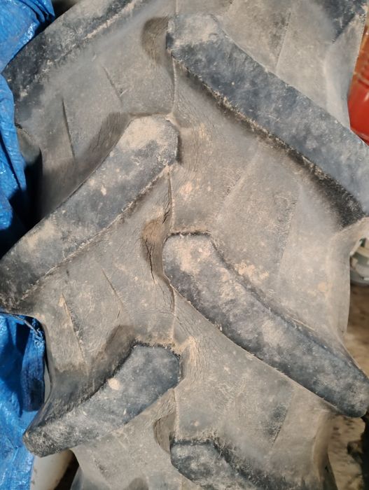 Opony  Pirelli 16.9 R34