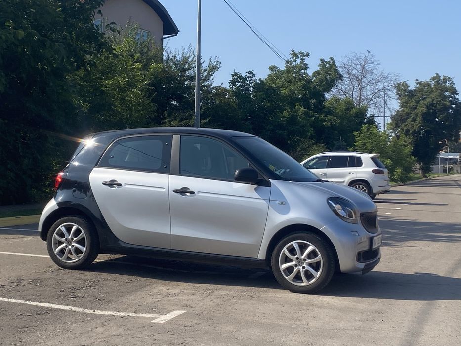 Продам Smart ForFour 2017 модельный год в отличном состоянии!