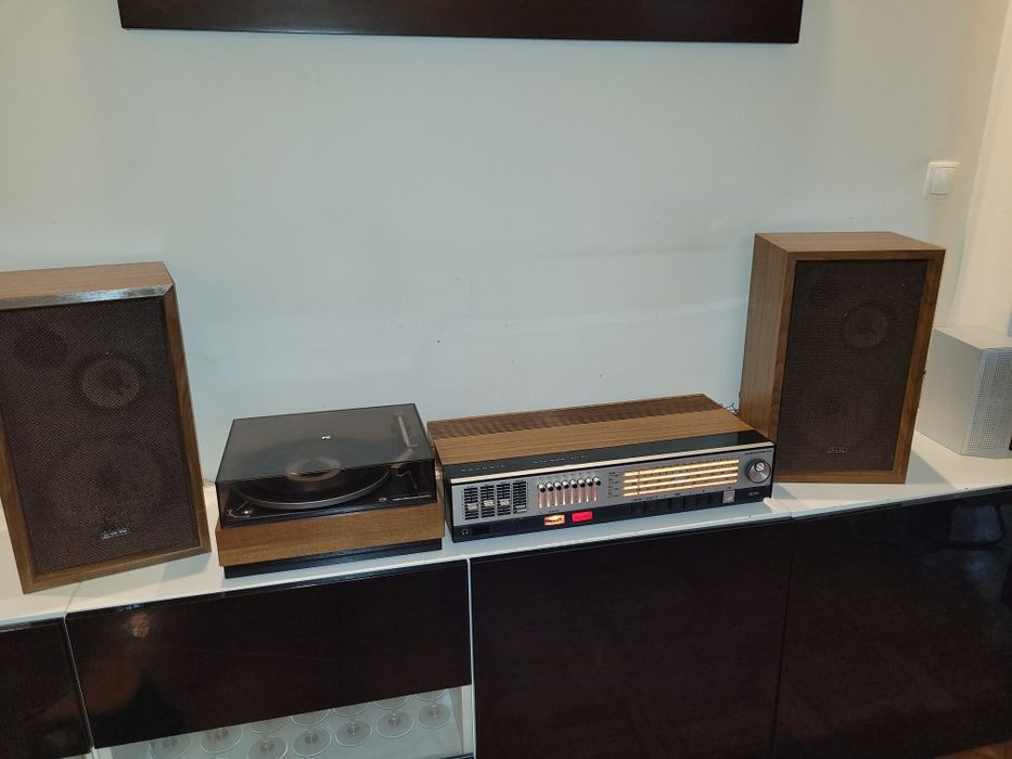 Hi Fi anos 70 - Grundig e Gira Discos PE 2001