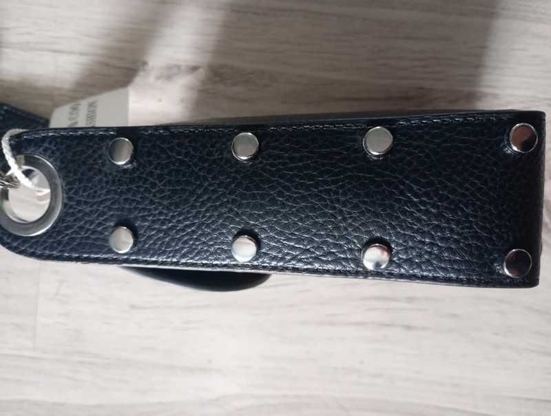 Nowa torebka włoska regulowana czarna kopertówka