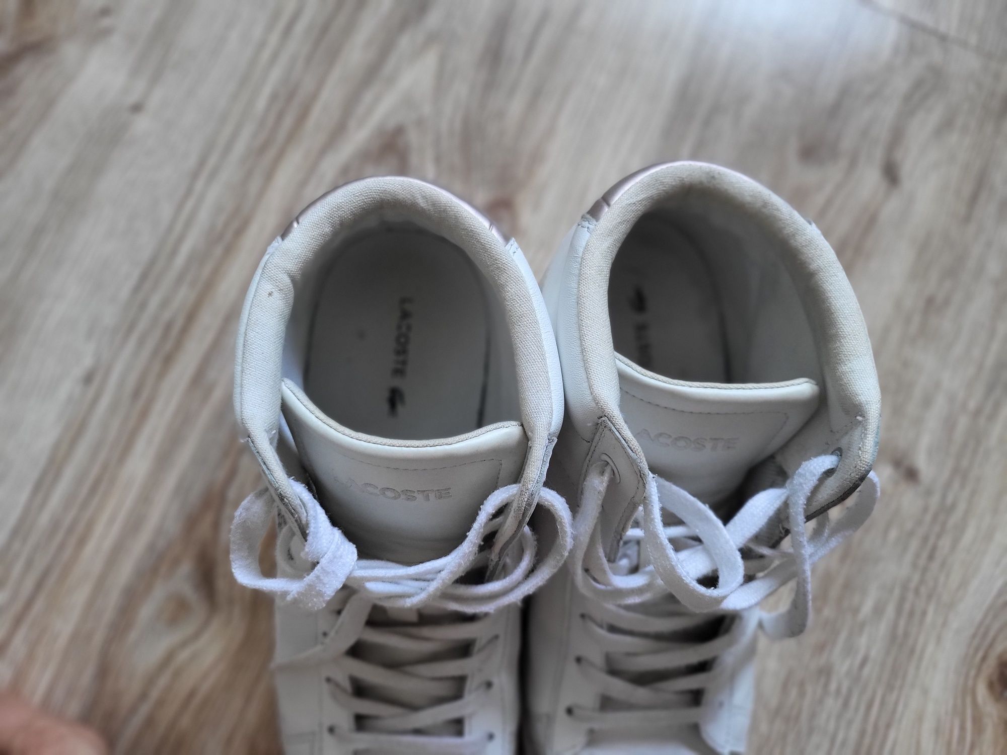 Buty sportowe za kostke ukryty koturn lacoste 41