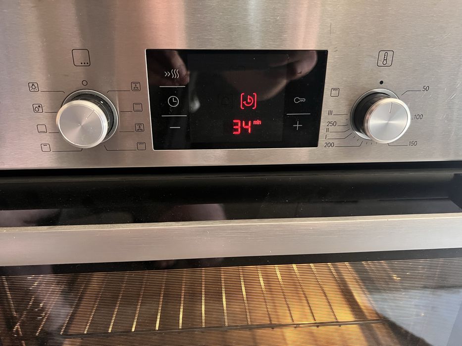 Духовка Bosch (Німеччина)