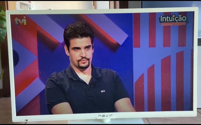 Televisor “nevir”