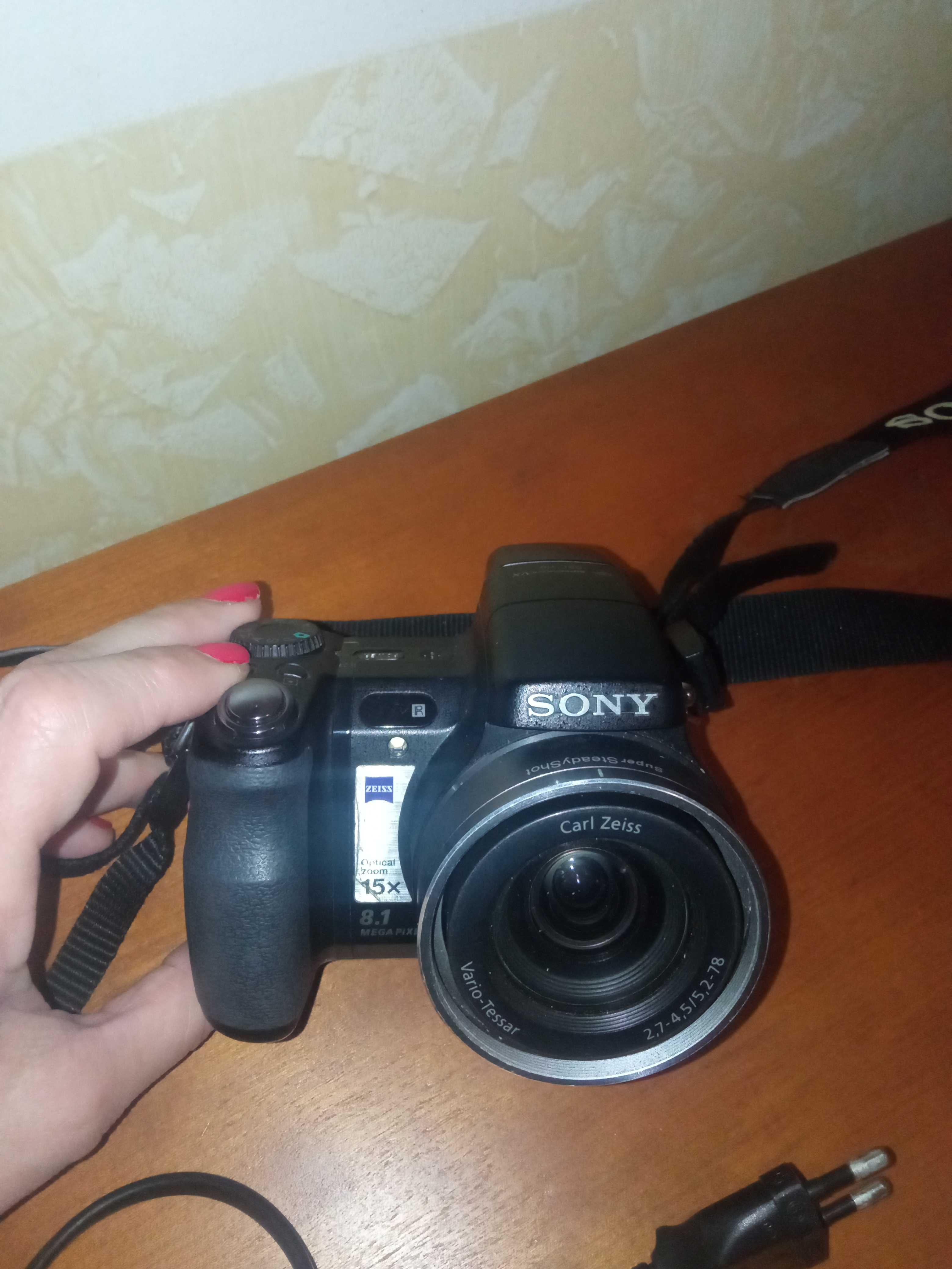 Máquina Fotográfica Sony Cyber Shot DSC-H9