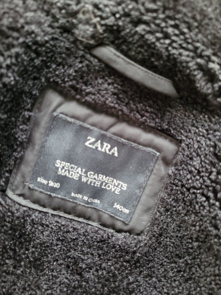 Czarna kurtka parka Zara 140
