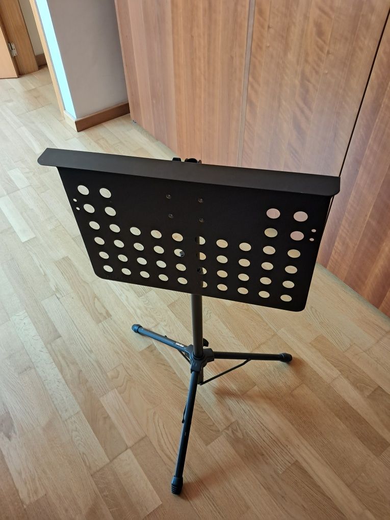 Estante para partituras.