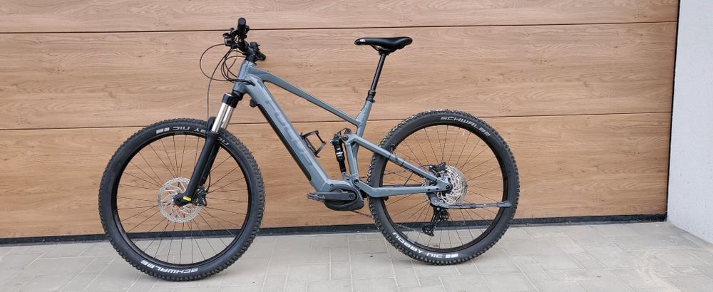 Rower elektryczny FOCUS THRON2