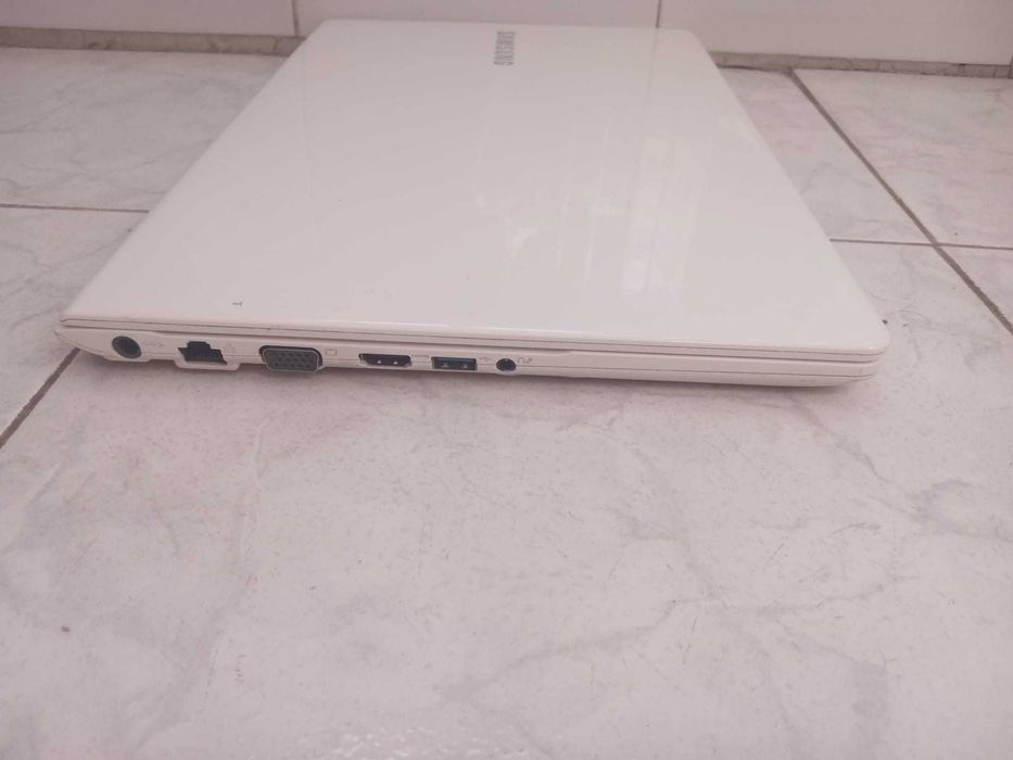 Portátil Samsung NP450R5E Intel® Core i3