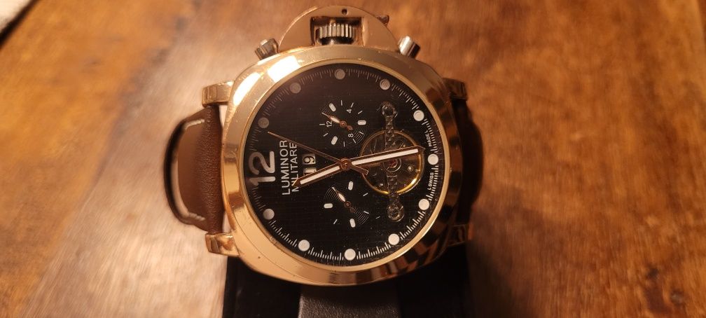 Relógio Panerai Luminor Militare automático