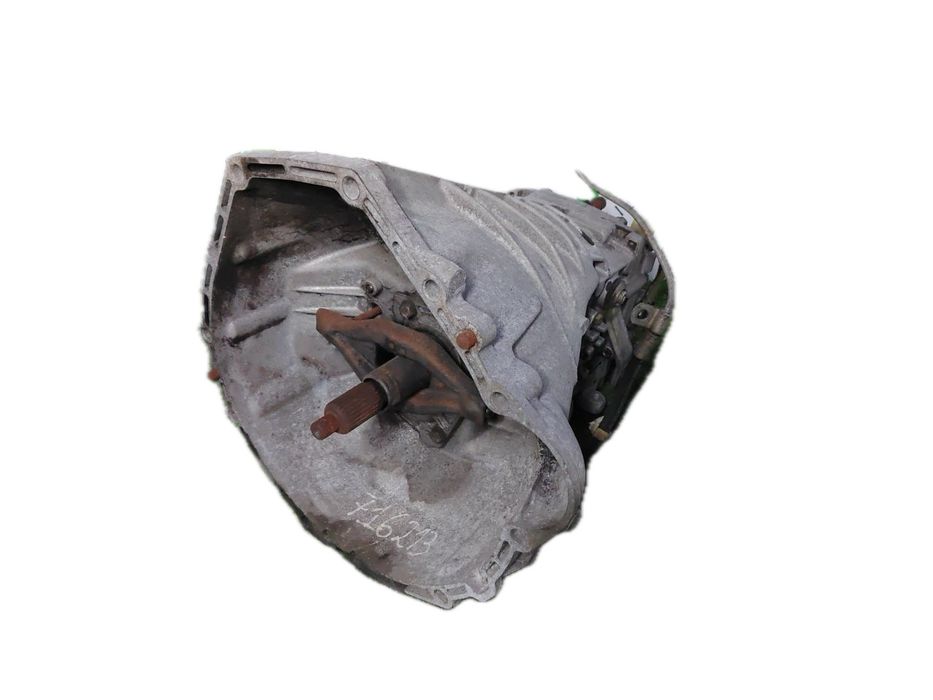 Caixa de velocidades manual MERCEDES-BENZ Três volumes (W124)