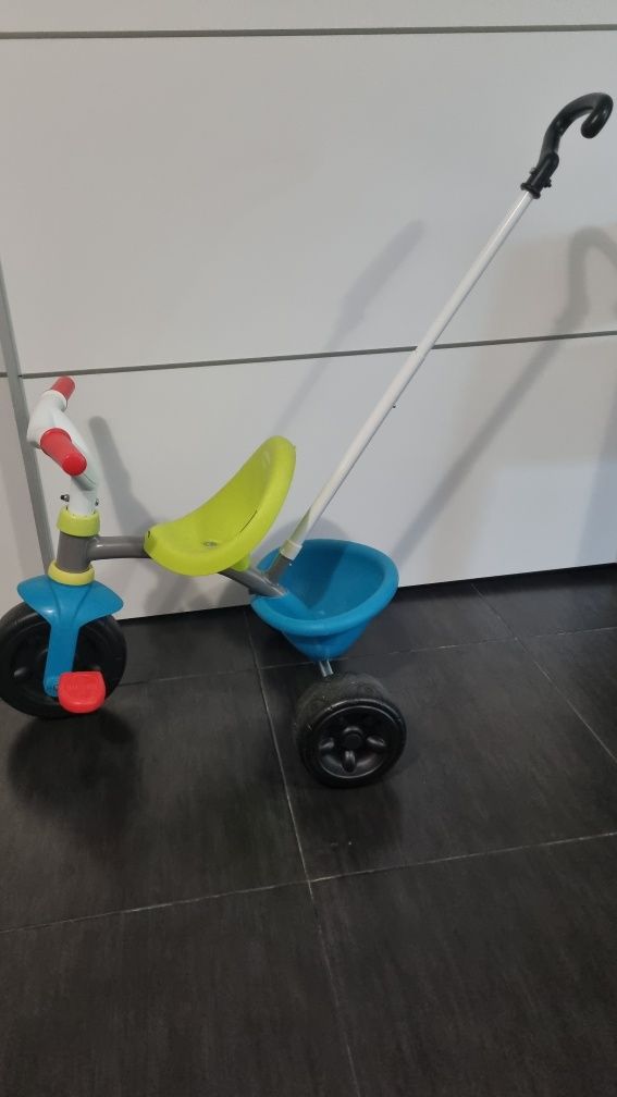 Triciclo para criança