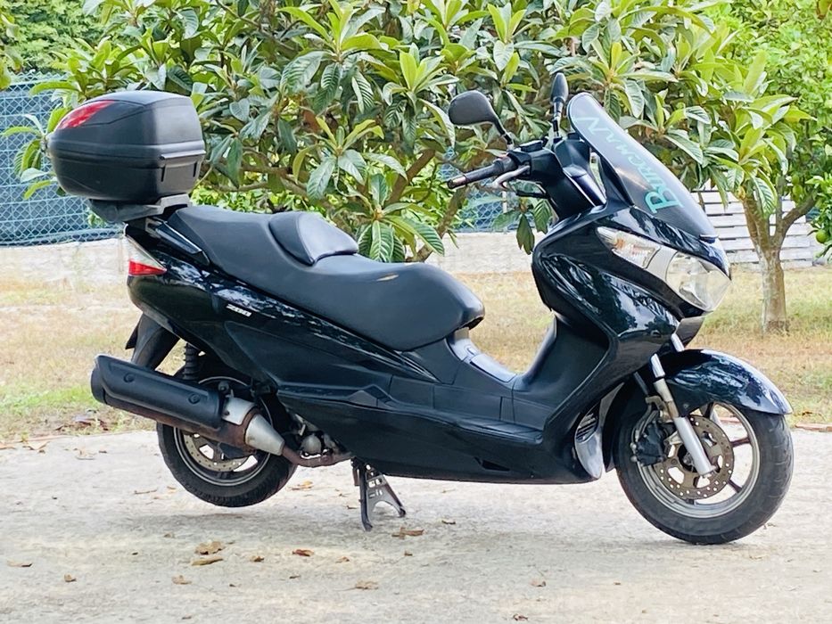 Suzuki BURGMAN 200