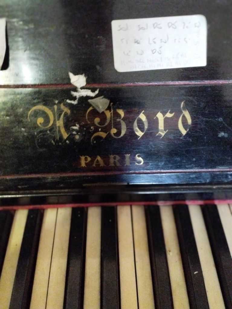 Vendo piano em bom estado