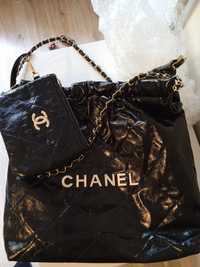 Piękne skorzane lakierowana Chanel torebka z portfele set