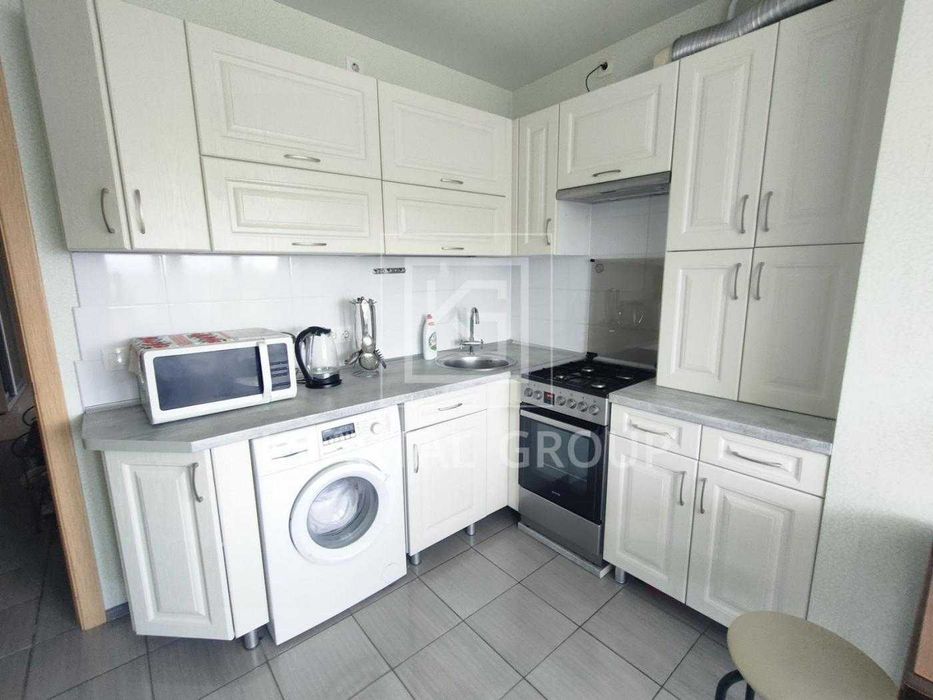 БЕЗ КОМІСІЇ! світла Однокімнатна квартира з ремонтом. ПОКРОВСЬКИЙ парк