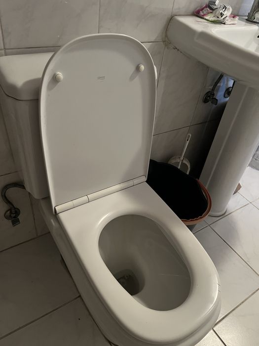 Conjunto de louça de casa de banho