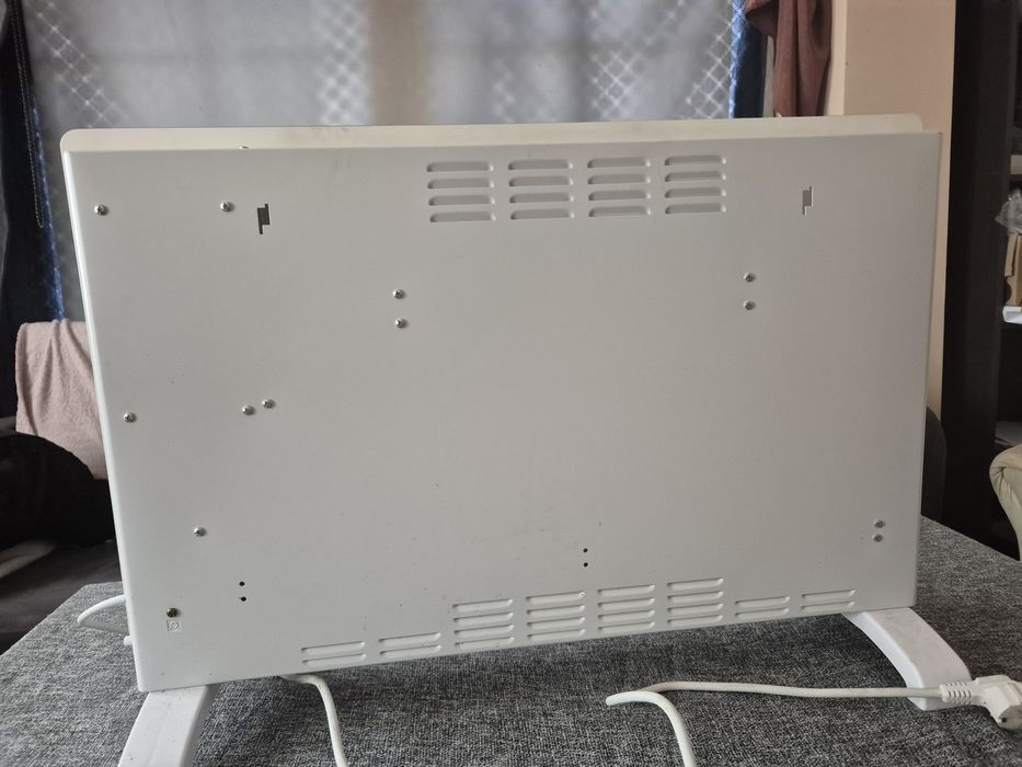 Grzejnik konwektorowy  elektryczny  firmy Warmtec EGW-20B