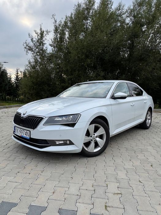 Skoda Superb /mega oszczędny/NOWE OPONY/super wyposażenie