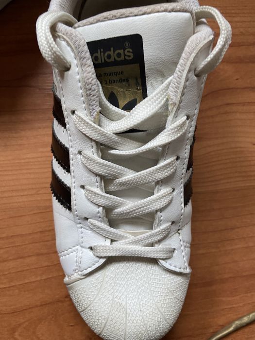 Tenis brancos adidas