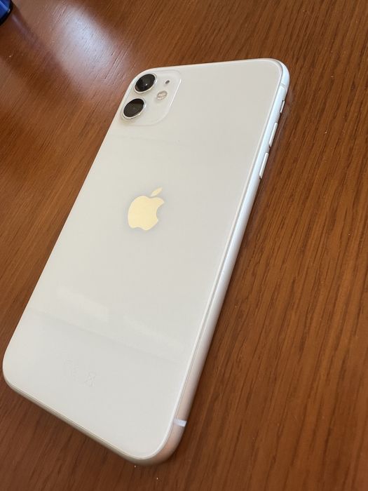 Iphone 11 branco 64GB
