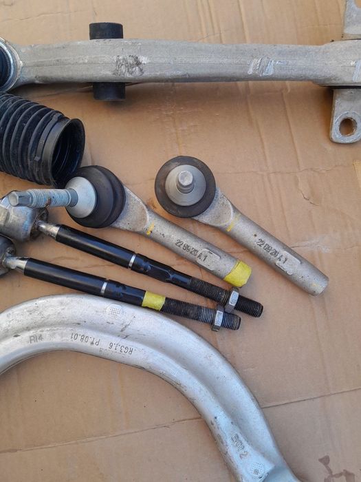 Оригінальні запчастини по рульовій і ходовій на Теслу Модель Y