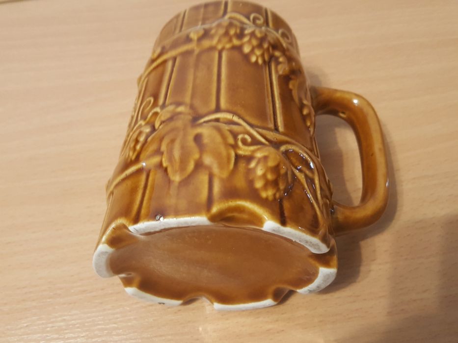 Kamionkowy KUFEL do piwa z chmielowym wzorem, styl vintage, szyszki