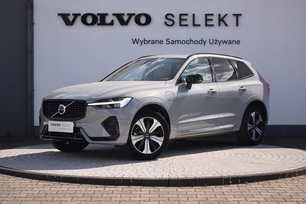 Volvo XC 60 Plus Dark T6 AWD *Climate*HarmanKardon*Panorama*VolvoSelekt