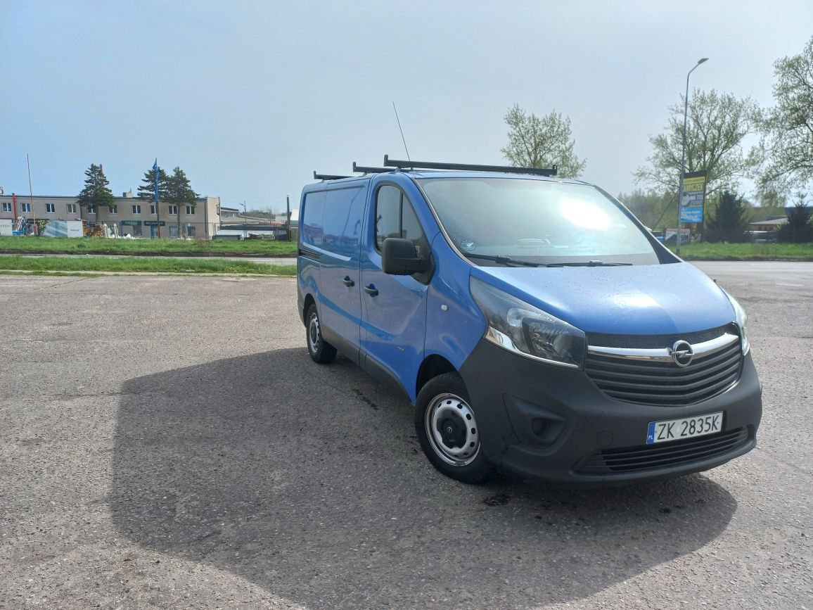 Opel vivaro,trafic ładny stan.  120km