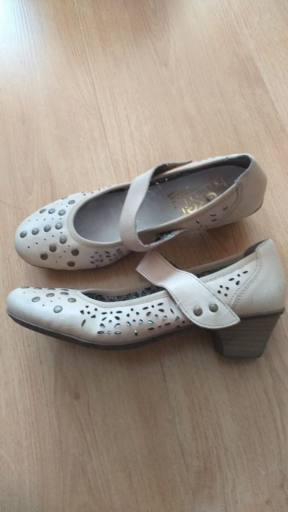 Buty 37 Rieker na niskim obcasie beż pasek na rzepa