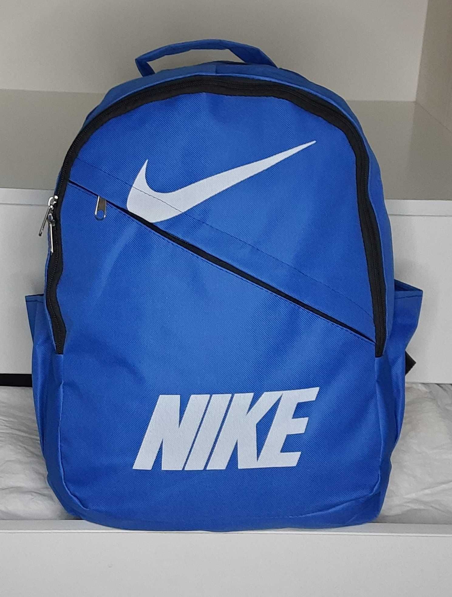 Новый женский рюкзак Nike.